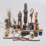 698082 Träfigurer